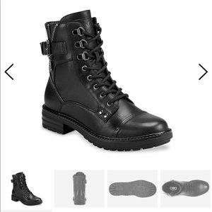 NWT Guess Lace up Combat boots size 7.5
